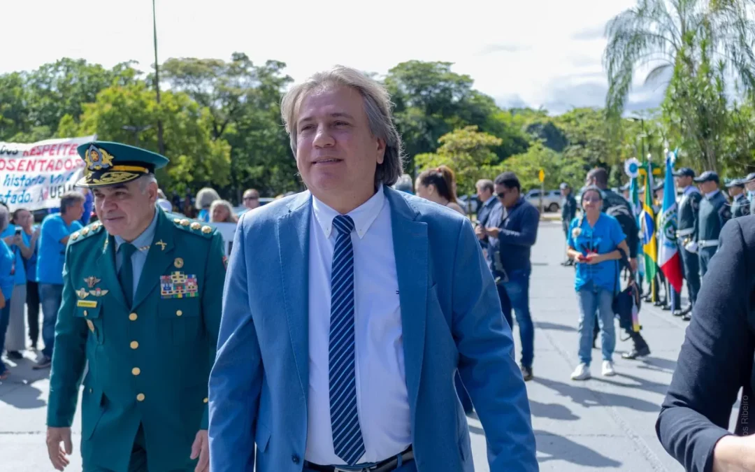Deputado Caravina solicita inclusão de Perito Oficial Papiloscopista no concurso da Polícia Civil