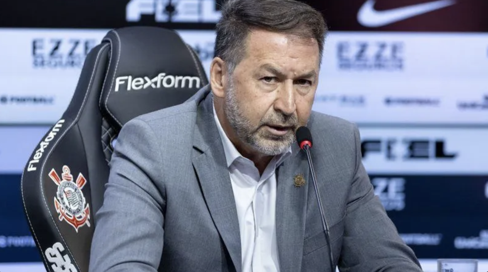 Impeachment de Augusto Melo é aprovado e Gaviões reforça: “Pelo bem do Corinthians”